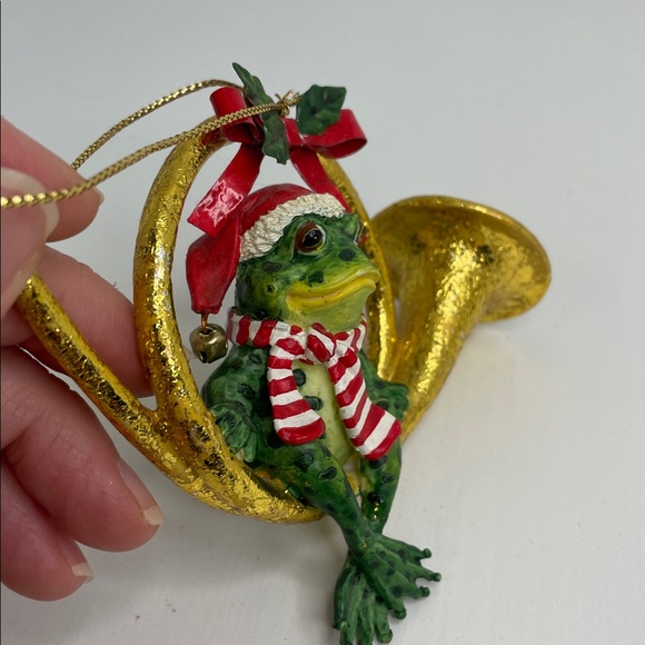 Stouffer Frog Ornament with Gold Horn - Picture 5 of 6